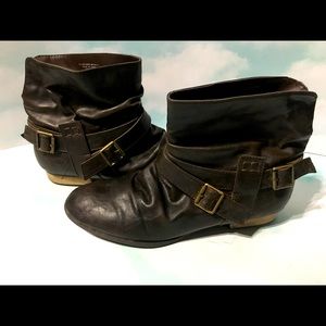 DIBA ANKLE BOOTIES Double Strap SlipOn Size 8.5
